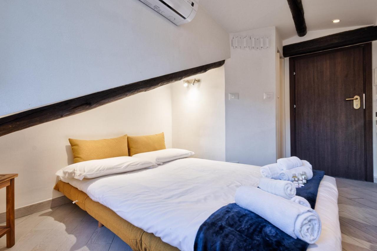 Valentino Mini Mansarda Apartamento Turín